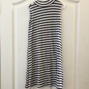 Ladies’ full tilt dress/Top (XS)